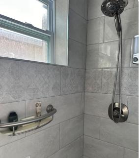Tropical Oasis Shared Male B6 - Miami - 5