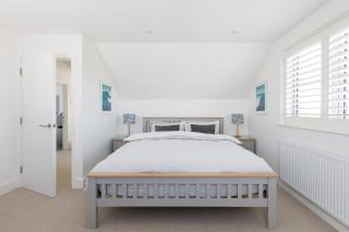 Delightful Seaside Hideaway 5 Mins to Beach - 6