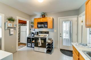 5 Mi to Dtwn Syracuse Updated Apartment! - East Syracuse - 4