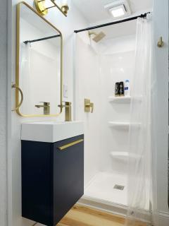The Cardinal Studio Apartments - 8