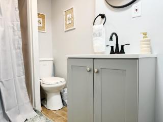 The Cardinal Studio Apartments - 8