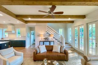 Luxe Lakefront Getaway with Porch and Water View! - Dadeville - 5