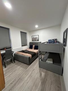 Luxury 1 bedroom with open plan kitchen for 6 person in central London! E1 - London - 3