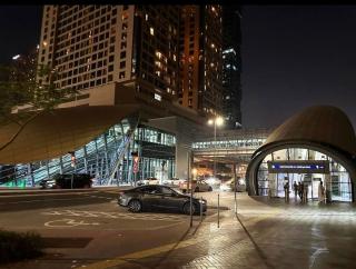 Beautiful Partition Room in Barsha heights - 1