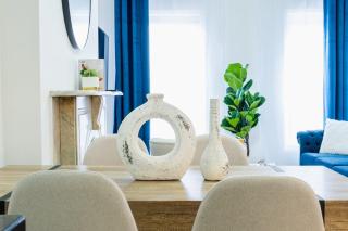 1435-4 I 3 Bedrooms 2 Bath Prime Upper east - 6