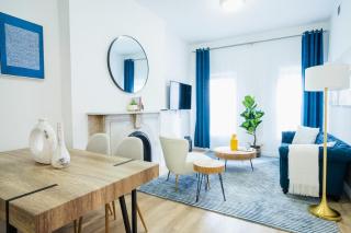 1435-4 I 3 Bedrooms 2 Bath Prime Upper east - 1