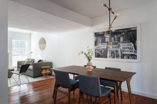 Cozy 2BR Retreat in DT Austin Pets and Parking! - Austin - 8