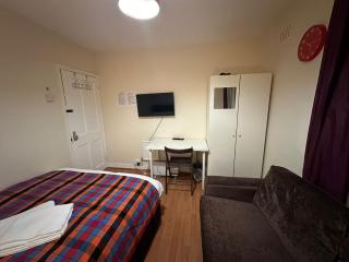 Beautiful private Double Room in a shared 3-bedroom apartment minutes walk from Bethnal Green - 7