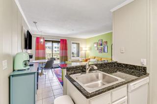 Ocean Views Retreat to Ocean Dunes Villa - Hilton Head Island - 2