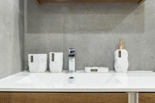 1597 New York Apt - 1