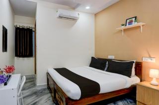 Collection O Sri Balaji Luxury rooms - Hyderabad - 9