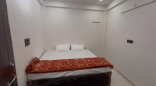 White House Homestay - Naini - 1
