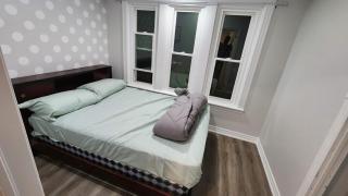 4 bedroom Home with large backyard - Cambridge - 2