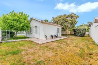Maison charmante à Soulac-sur-Mer avec jardin clôturé - 0