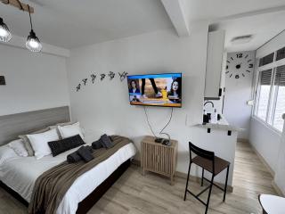 Beachfront Studio ,The View Calahonda , Panoramic Sea Views - Mijas Costa - 3