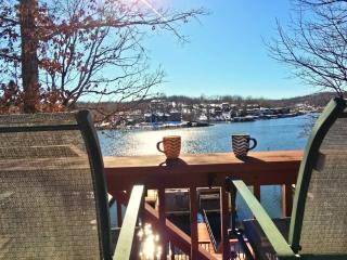 Huckleberry Hill House - Sunrise Beach - 0