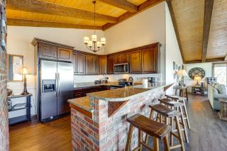 Beech Mountain Home with Game Room and Mountain Views! - Beech Mountain - 2
