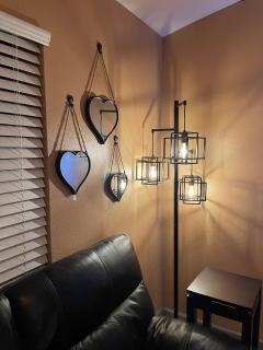 Sunny & Cozy Desert Oasis Central Location Pkg - 5