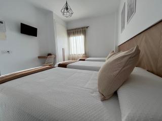 Hostal Parador de los Llanos - Torreorgaz - 2