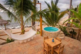 Panchos Paradise Cabaña Parota - 3