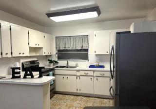 Purple Paradise SHARED Room B2 - Miami - 3