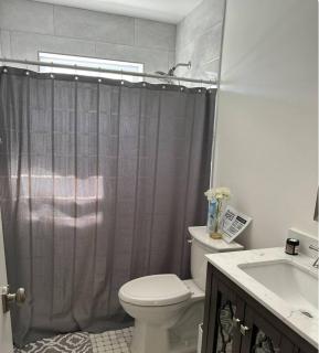 Purple Paradise SHARED Room B2 - Miami - 2