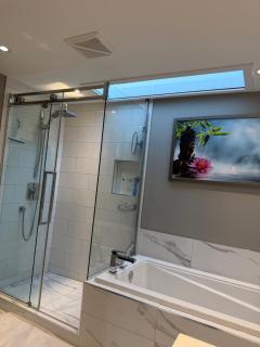 Cozy & spacious 3 BDR condo - 2