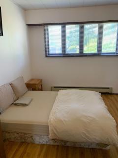 Vancouver Backpacker House - 10 min walk to Metrotown skytrain station - 8