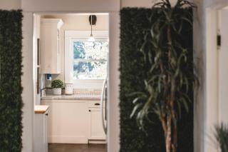 Paradise Haven 4 BR and 2BA-Next to Park- Walkscore 98 - 4