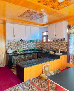Sakura Guesthouse - Srinagar - 7