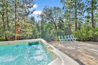 Village Relaxation at Camp Conklin Big Bear - Hot Tub - Big Bear Lake - 9