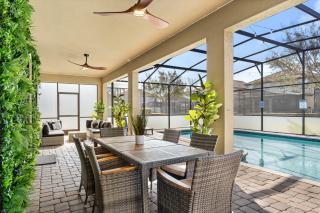 Upstay Movie Themed Mansion w Arcade Pool & Hot Tub - Davenport - 6