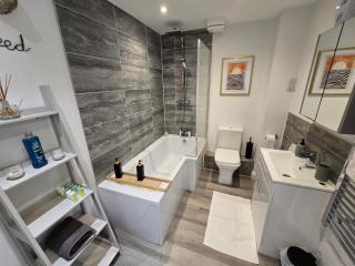 Riverstone Apartments - 2 Bed Modern Apartment in Central Location - Bedford - 4