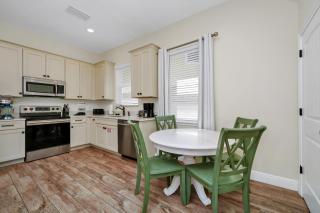 Sunny Cottage Near Disney With Margaritaville Resort Island H2O Access - 8032Ls - Orlando - 7
