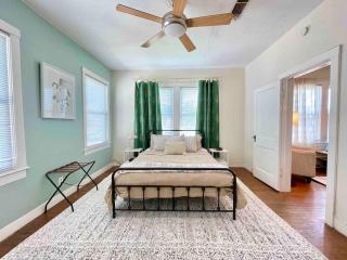 Historic & Chic Beaumont Getaway - Beaumont - 3