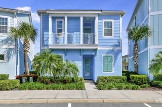 Sky Blue And Palm Trees Cottage Near Disney With Margaritaville Resort Island H2O Access - 8071Kd - Orlando - 0