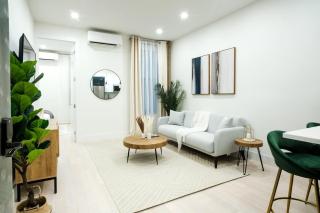 317-2D Brand New Modern 1BR W&D near Central Park - 0