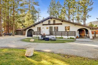 Relaxing Woodside Cottage at Shay Meadow Ranch - Big Bear City - 7