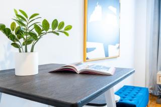 350-GA Spacious Studio Gramercy Sleeps 3 - 1