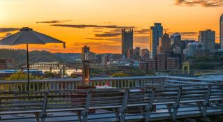 Skyline Views - Rooftop & Game Room - Sleeps 8 - 9