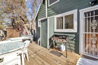 Cute and Cozy Cottage- Big Bear Retreat in the Pines - Sugarloaf - 1