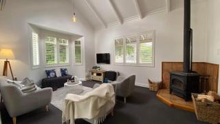 Picture Perfect in the heart of the Village - Greytown - 1