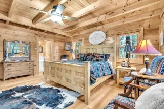 Serene 5BR Cabin Pool Playground Theater Game Room - Sevierville - 3