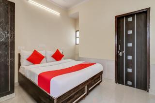 Hotel O Sapphire Near Omaxe Gurgaon Mall - Gurgaon - 5