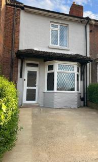 Modern House in Central Southampton with Private Off-Road Parking - Newly Refurbished - Great for Contractors, Friends & Families - Southampton - 3
