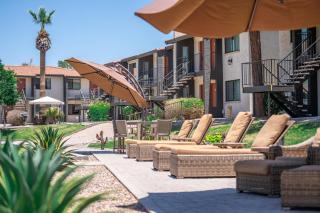 116 Fully Furnished 1BR Suite-Prime Location - Scottsdale - 0