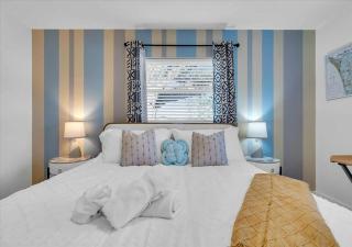 3BR Sunshine Retreat with Heated Pool, Cold Plunge and Games - Bradenton - 5