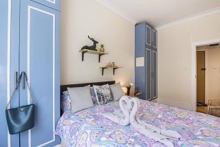 Private Homely Bedroom In Kensington R2 - 5