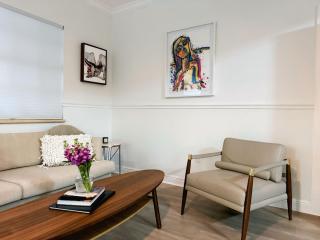 Amazing 3-bedroom modern home in Coral Gables area - Miami - 2