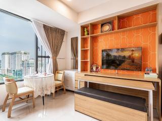 Jennifer Stay - Ho Chi Minh - 6
